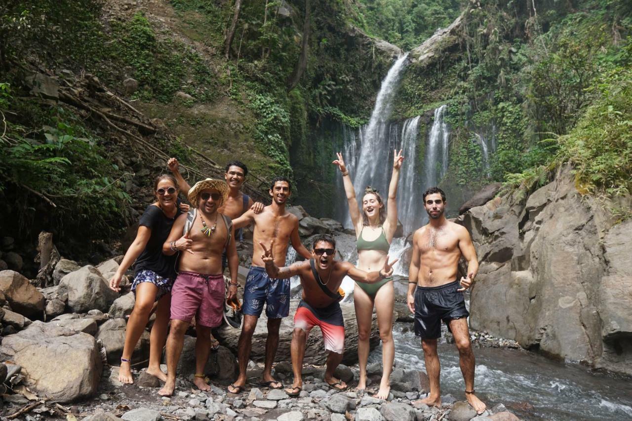 A Pousada La Favela Gili Trawangan Exterior foto