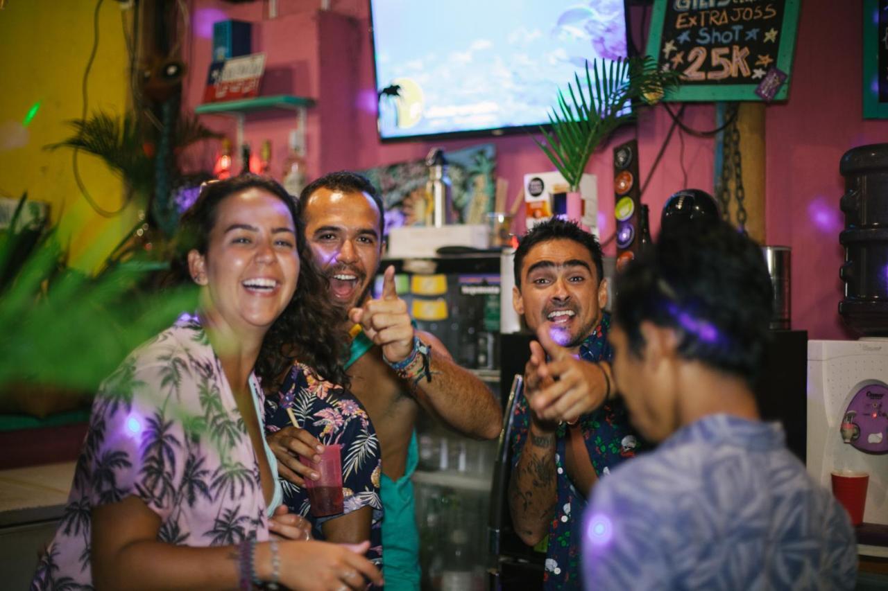 A Pousada La Favela Gili Trawangan Exterior foto