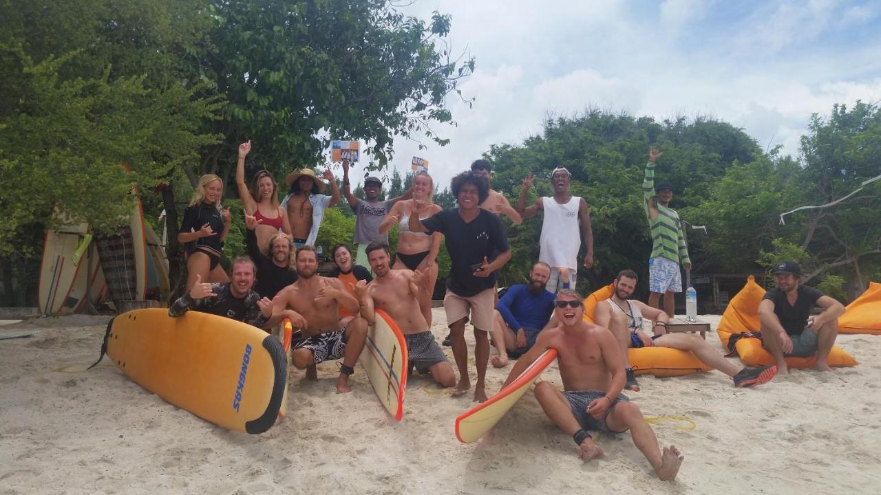 A Pousada La Favela Gili Trawangan Exterior foto